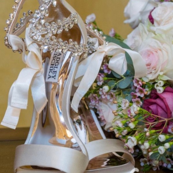 Women’s Badgley Mischka size 6 1/2 block heel sandals - Picture 4 of 7